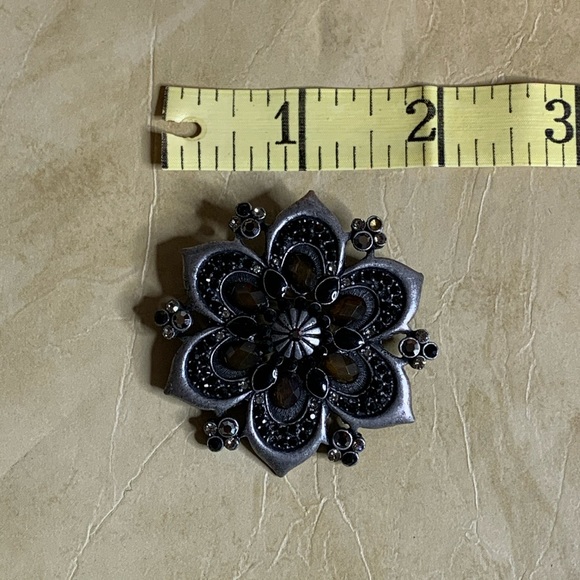 Dark Metal Flower Crystal Brooch - Picture 8 of 9